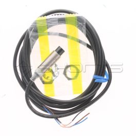 MS051-0173 - Omron E2E-X8MB1T12 2m Inductive Sensor